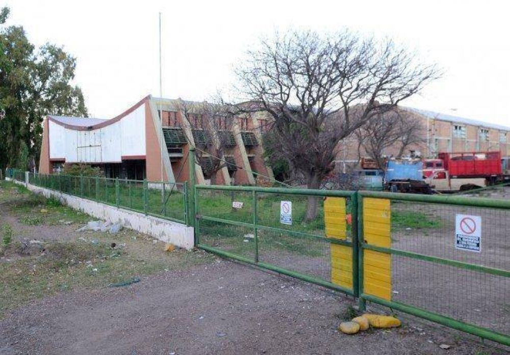 Subastar�n 40 propiedades abandonadas de los bancos mendocinos que quebraron en los 90