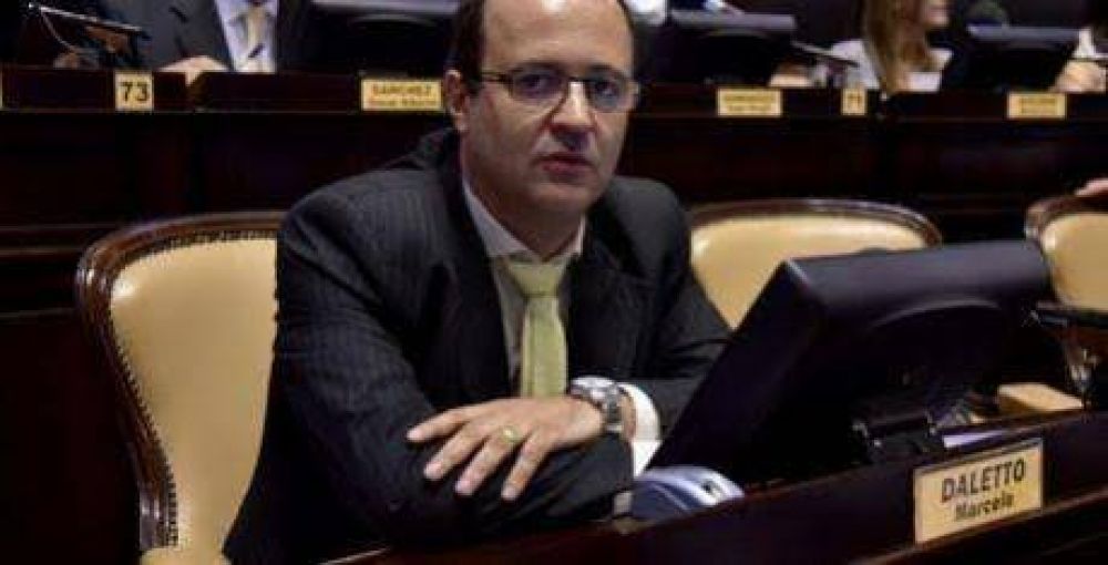 Diputado Daletto: �el endeudamiento surge por las obras�