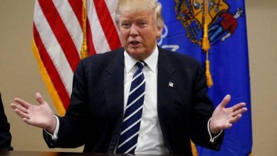 A d�as del comicio, Trump crece y supera a Hillary por un punto
