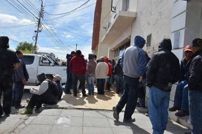 250 desocupados de la UOCRA recibir�n hoy ayuda econ�mica