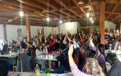 En Tolhuin, los docentes decidir�n posibles medidas de fuerza