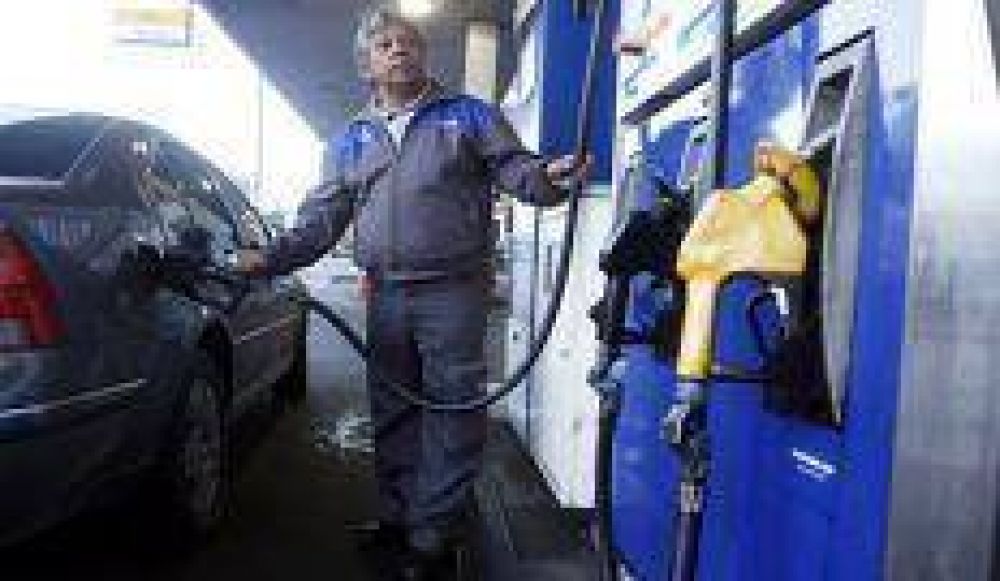Los estacioneros insisten con otro aumento de combustibles