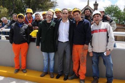 Tagliaferro y Valenzuela inauguraron el t�nel Matienzo en El Palomar