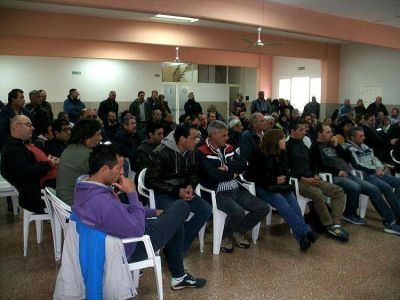Se tensa la negociaci�n por los salarios del personal municipal