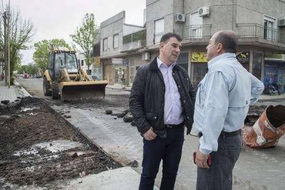 AVANZA LA REPAVIMENTACI�N DEL MACROCENTRO