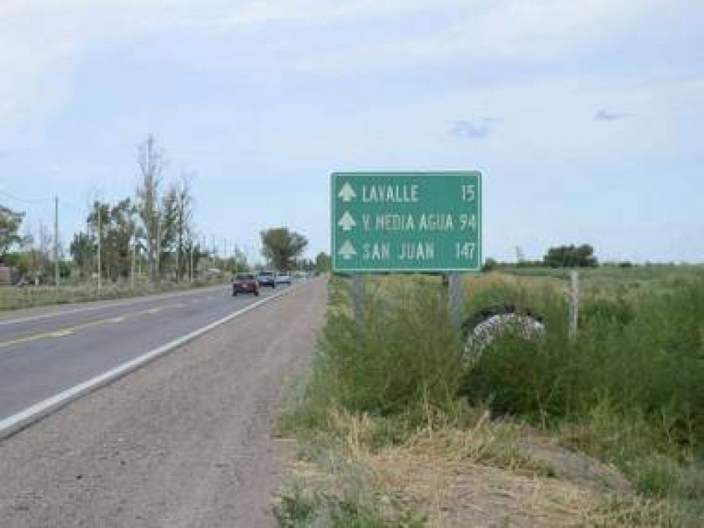 Pe�a prometi� reasignar partidas en 2017 para la doble v�a San Juan - Mendoza