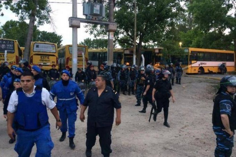 Represi�n a choferes de la l�nea Este: La CPM realiz� denuncia a Asuntos Internos