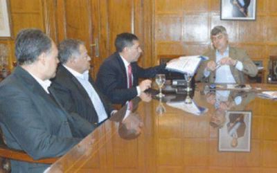 Casas pidi� compensaci�n de energ�a para la producci�n