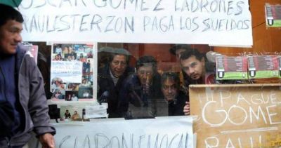 Cerr� el tradicional restaurante La Lecher�a y sus 22 empleados lo ocuparon