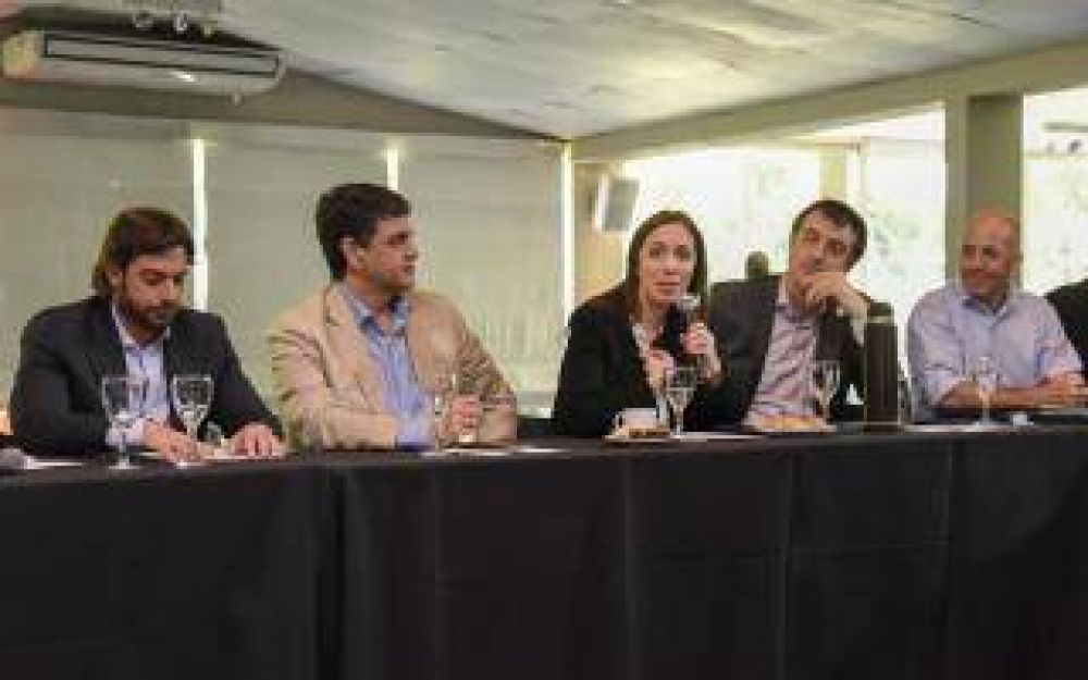 Vidal en Pilar con los intendentes del Pro