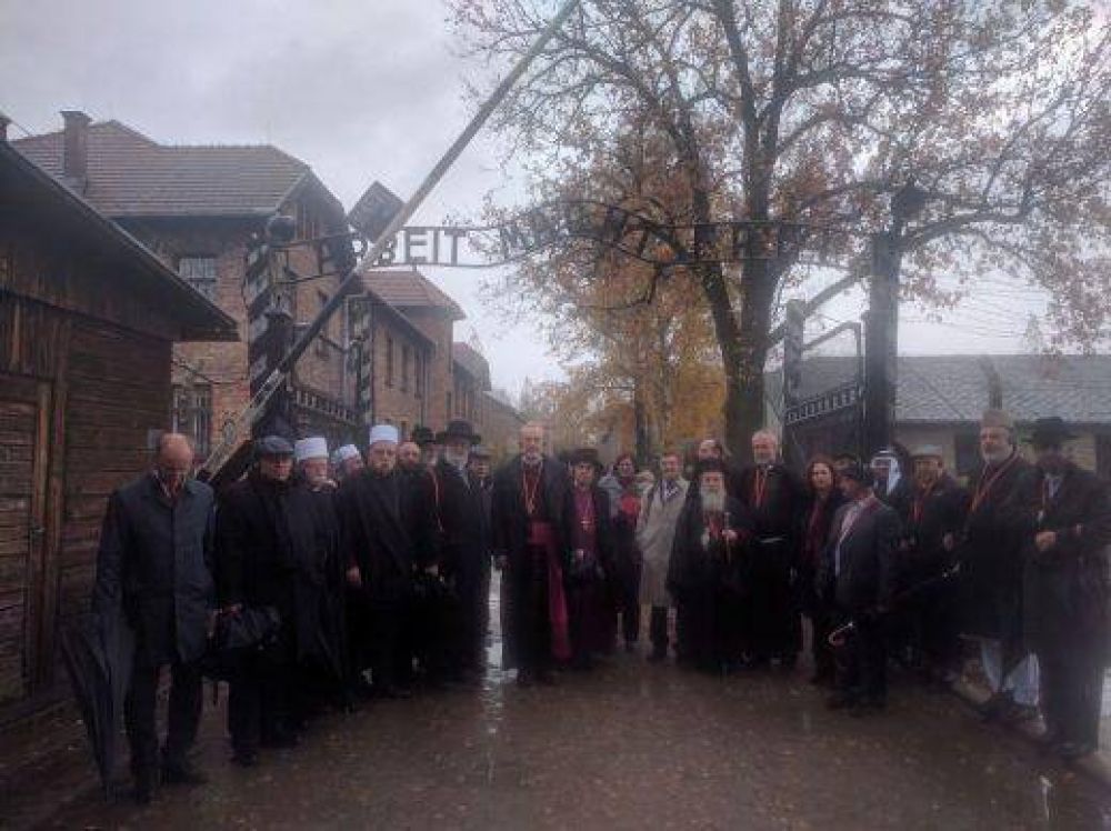 Referentes de todas las religiones visitan Auschwitz para promover la Paz