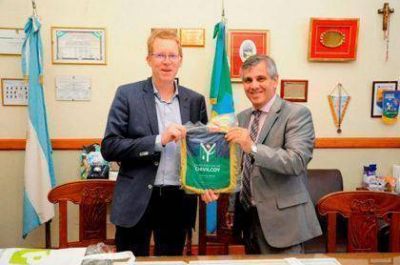 Guillermo Britos recibi� a Juan Curutchet, presidente del Banco Provincia