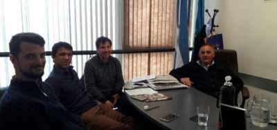 Barrag�n propone desarrollar �deporte en comunidad�