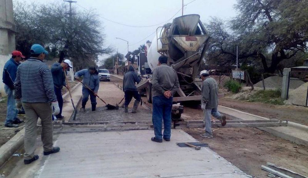 La Direcci�n de Obras P�blicas de la Capital realiza mejoras en diferentes sectores de la ciudad
