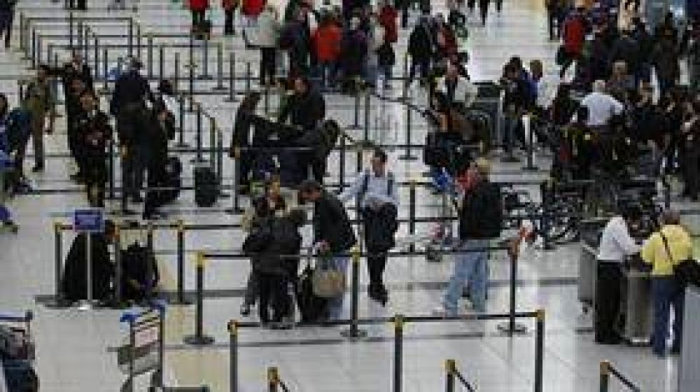 Viajes a EE.UU.: los tr�mites de migraciones se podr�n realizar en Ezeiza