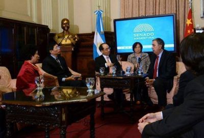 Rodolfo Urtubey recibi� a una importante delegaci�n del Congreso de Jiangsu, China