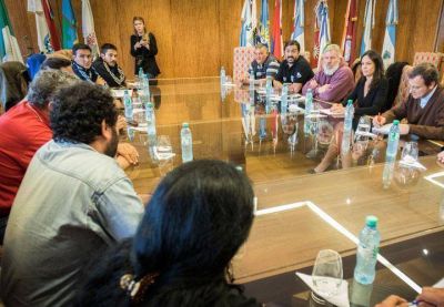 Desde subas en los planes hasta cajas navide�as para calmar diciembre