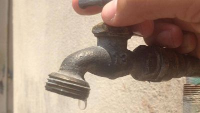 Barrios platenses, sin agua