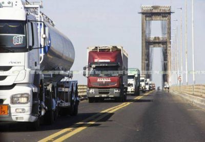 Jos� Cano visita Corrientes para anunciar que el segundo puente ser� ferroautomotor
