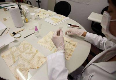 Hallaron documentos secretos sobre el ataque a la AMIA escondidos en la AFI