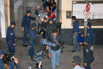 Despu�s de los incidentes, la UTA llama a asamblea