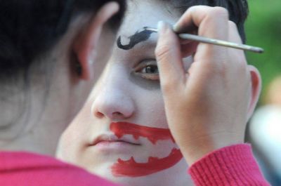 Una comunidad movilizada pidi� que el Circo se quede en la plaza Pueyrredon