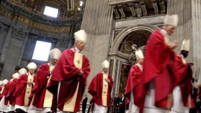 El Papa y los obispos muertos que han testimoniado a Dios como �h�roes�