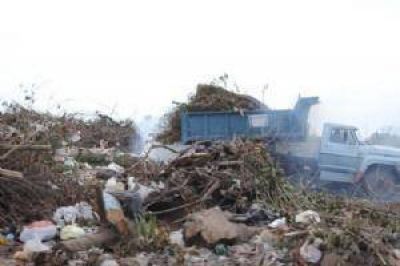 Crece un basural donde le dijeron no a un matadero