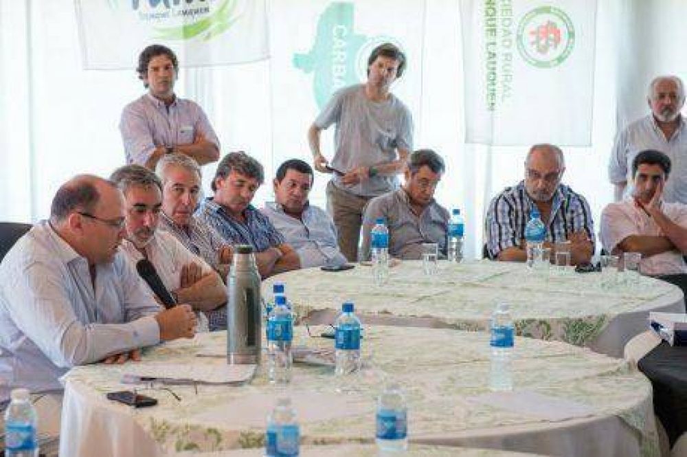 Negri y reunin con los intendentes municipales: la agricultura es una parte importante de la resolucin del cambio climtico