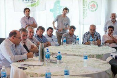Negri y reuni�n con los intendentes municipales: �la agricultura es una parte importante de la resoluci�n del cambio clim�tico�