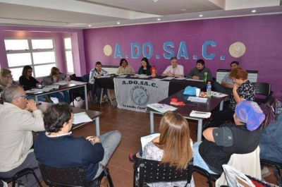 ADOSAC inicia el lunes retenci�n de servicios en demanda del sueldo