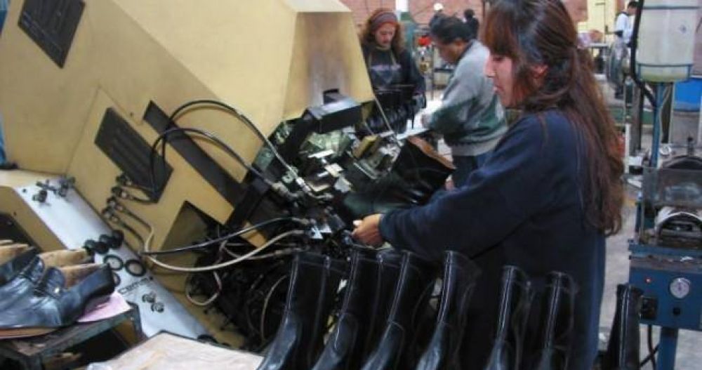 Alerta entre los trabajadores del calzado por los 3.500 despidos en la actividad