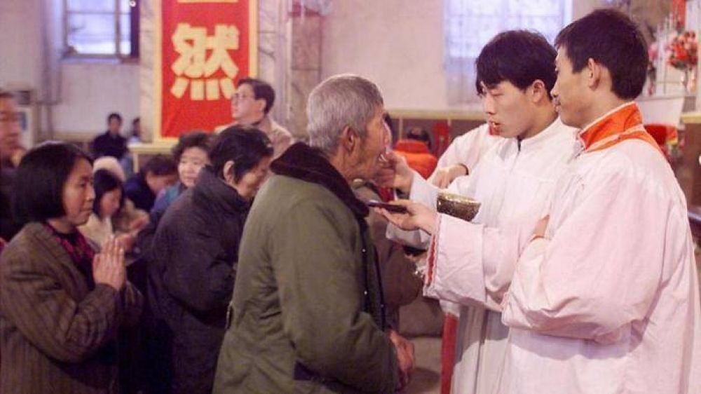 China; el Vaticano rechaza las  ordenaciones clandestinas sin consenso