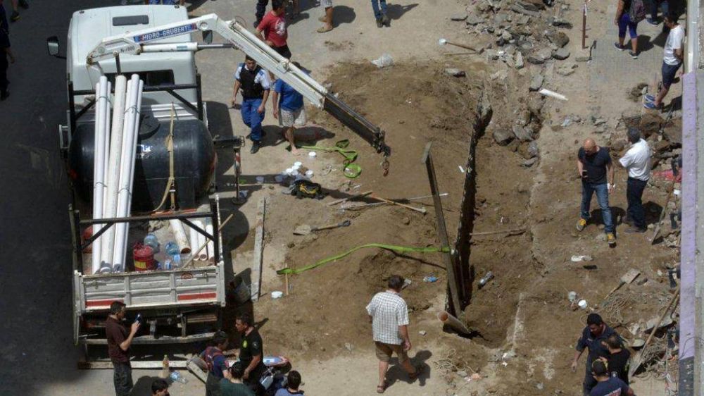 Derrumbe en el centro: Mapsa dice que trabajaron el domingo por pedido de EDES