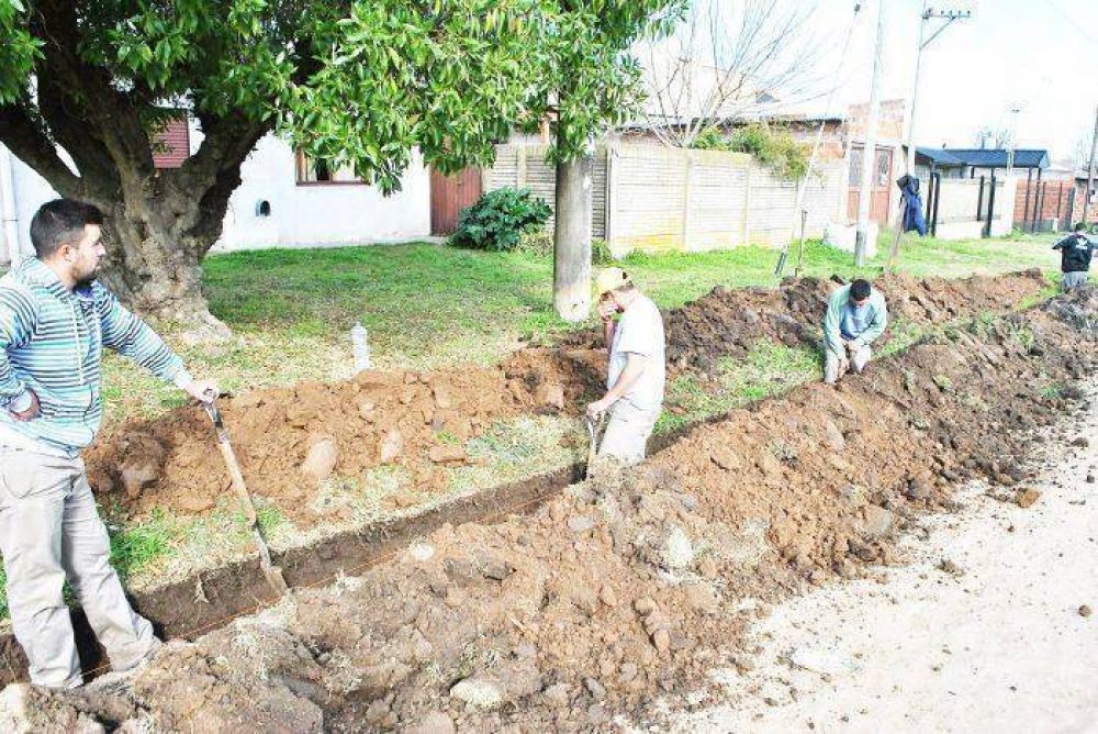 Anunciaron la licitaci�n para la extensi�n de red cloacal para el Barrio Gallo Blanco