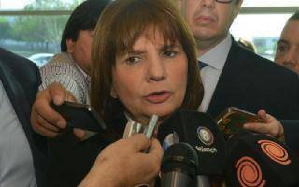 Patricia Bullrich recorre Almirante Brown, Esteban Echeverr�a y Ezeiza