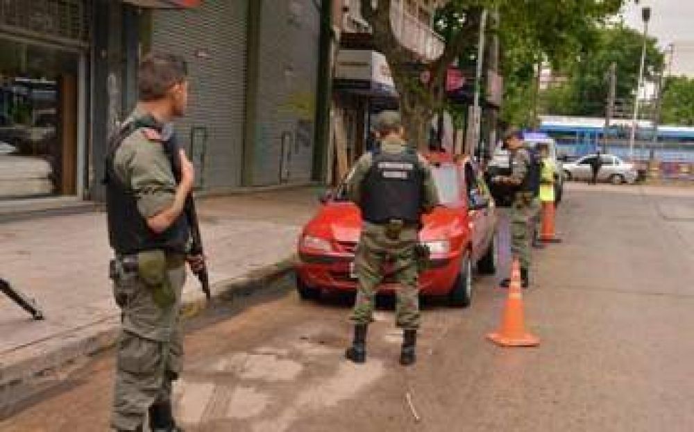 Llegaron 150 nuevos gendarmes a Echeverr�a