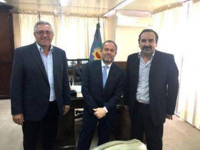 Oxandaberro y S�nchez, estuvieron reunidos con el Ministro Gustavo Ferrari