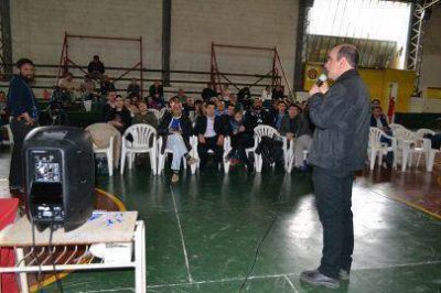 En la UTN, comenz� el ciclo de debates sobre la industria fueguina