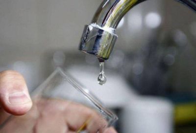 La crisis h�drica por la sequ�a y el calor agobian a los juje�os