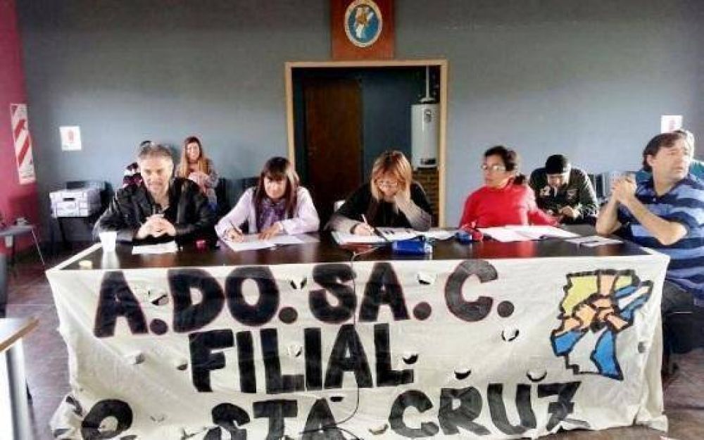 Hasta que no ingresen fondos, no habr� paritaria salarial con ADOSAC