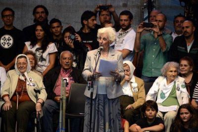 Carlotto sali� al cruce por el n�mero de desaparecidos: 