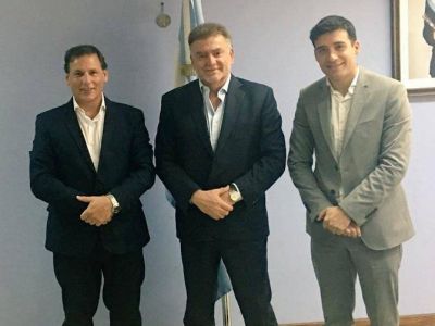 Ponce y Alejandro Cacace se reunieron con el secretario de Vivienda de la Naci�n