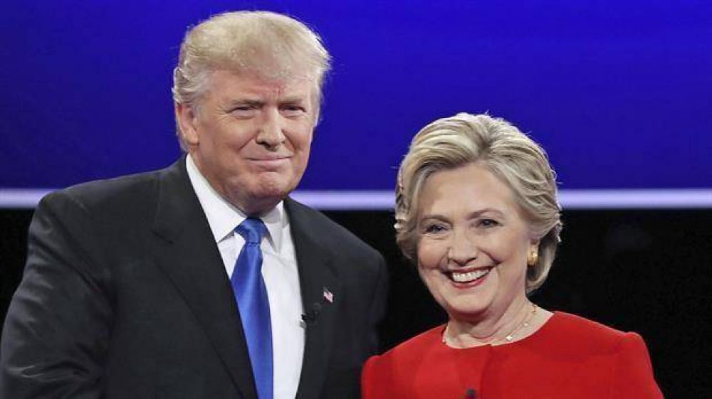 Hillary Clinton llam� a Donald Trump para conceder la derrota, pero no habl� ante sus seguidores