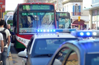 Bah�a se queda sin colectivos por un sorpresivo paro anunciado por la UTA