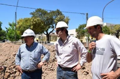 Salom�n recorri� la obra del colector de la calle Emparanza