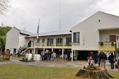 Pondr�n Internet y c�maras de seguridad en las escuelas de Isla
