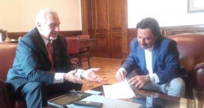 Romero gestiona en el Senado de la Naci�n el traslado de La Pal�dica