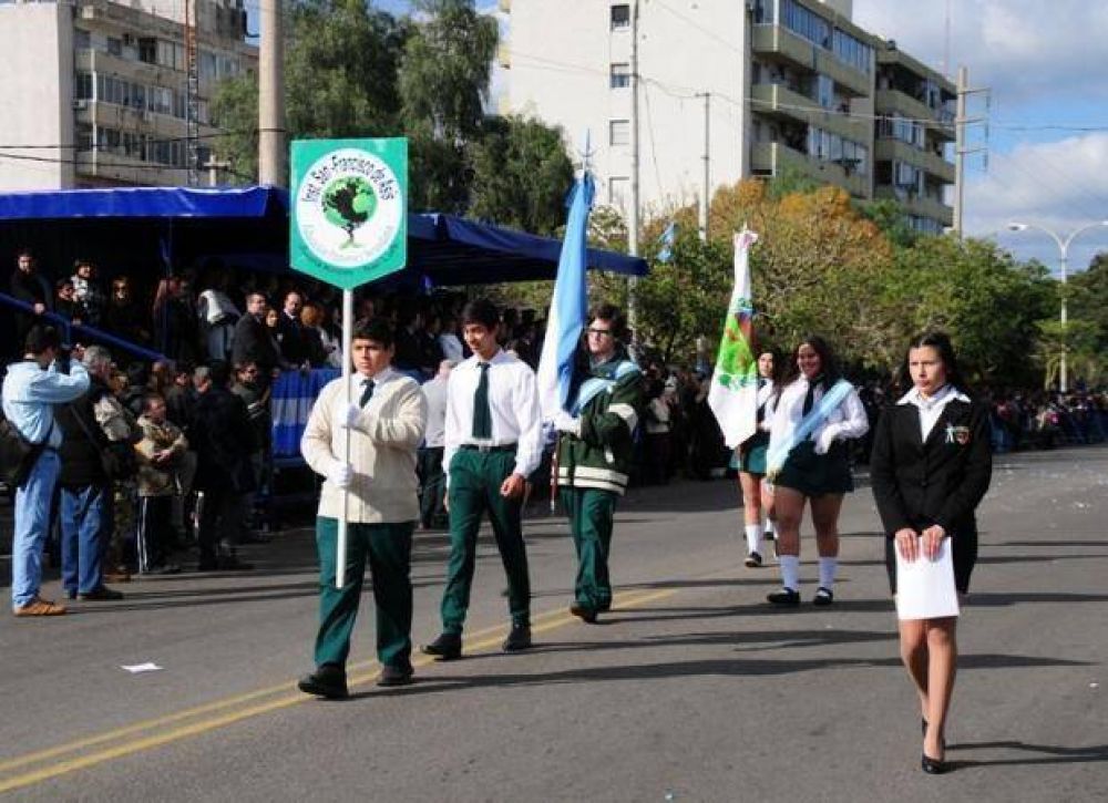 M�s de 500 alumnos recibir�n la beca �Bandera Argentina�