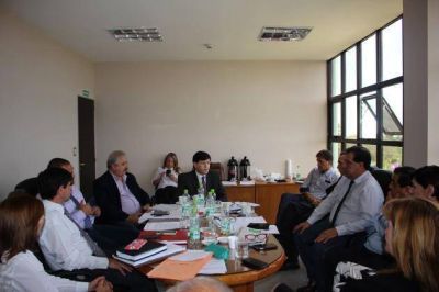 El Gobierno defiende el proyecto para que empresas paguen impuesto por contratar trabajadores de otras provincias
